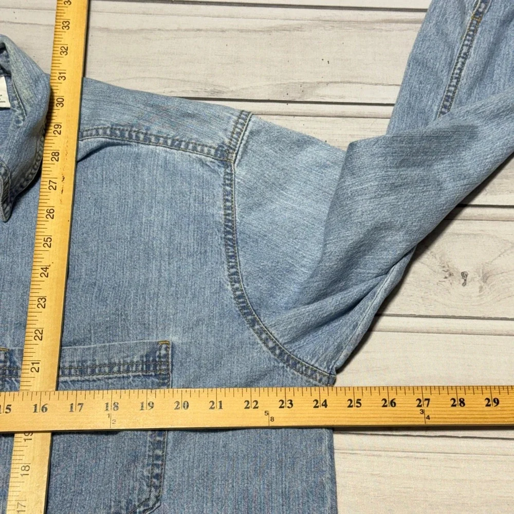 Levi's Denim Shirt Mens Medium Light Blue 60560-1315 Red Tab Cotton Long Sleeve